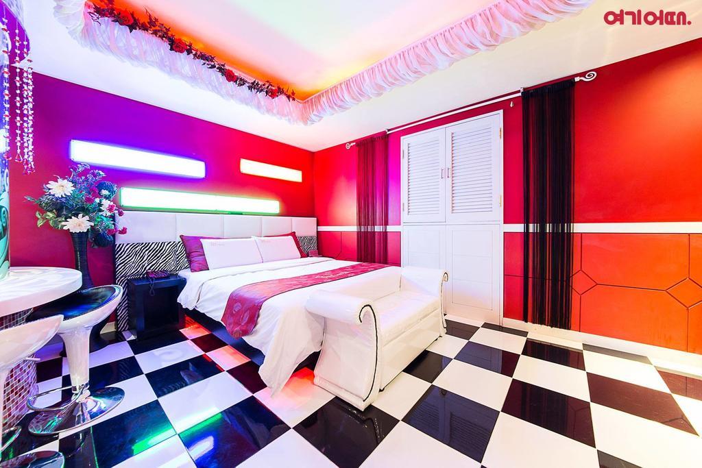 Ivy Hotel Ansan Esterno foto