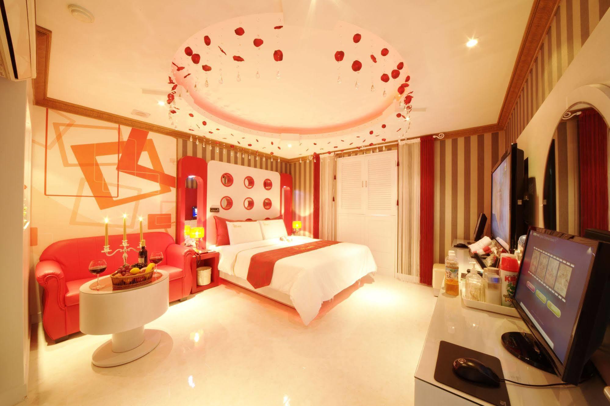 Ivy Hotel Ansan Esterno foto